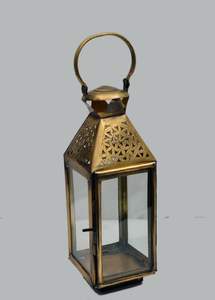 Lanterne décorative suspendue en laiton, parfaite pour la décoration de plafond, les occasions festives et les arrangements d'éclairage traditionnels - Product Image 6