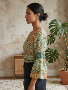 Chemisier court en mousseline de soie bohème vert à imprimé cachemire, col en V, manches à volants, dos à nouer, confortable à porter, vente en gros - Product Image 3