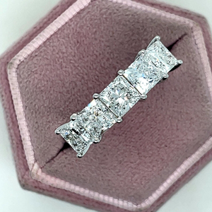 Anillo de Compromiso con Cinco Diamantes Cultivados en Laboratorio, Corte Princesa, Certificado IGI, 5 TCW - Product Image 6