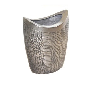 Customized Aluminum Decorative <b>Vase</b> with <b>Unique</b> Hollow Pattern for Elegant Room Styling - Product Image 6