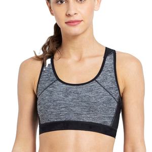 Soutien-gorge de sport complet pour femme en broderie chenille personnalisée, compression douce avec coussinets amovibles, grande taille et léger, logo frontal - Product Image 2
