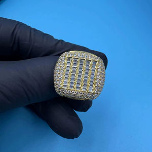 Anillo de Moissanita VVS de Calidad Premium con Corte Esmeralda, Engaste de Plata de Ley 925, Certificado IGI, Joyería Hip Hop de Fábrica - Product Image 6