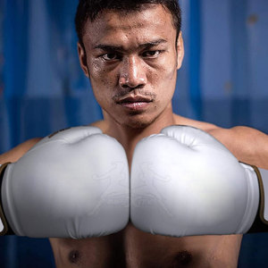 Gants de boxe Performance Fit, gants de boxe athlétiques avec fermeture sécurisée et confort durable - Product Image 4