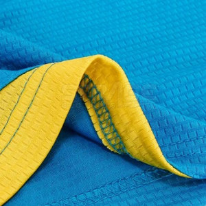 Uniforme de basketball en polyester de haute qualité, coupe décontractée, tissu respirant, service OEM et look professionnel - Product Image 6