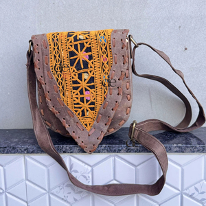Banjara กระเป๋าสะพายหนังแท้มีสไตล์สไตล์สไตล์ยิปซีกระเป๋าถือทำมือหลากสีสำหรับผู้หญิง - Product Image 1