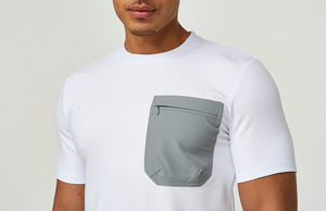 T-shirt à manches courtes pour homme avec poche grise, coupe classique, col rond, en jersey de coton tricoté décontracté - Product Image 5