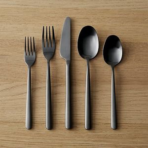 Ensemble de couverts élégants en acier inoxydable, durables et résistants à la rouille, pour la table, la cuisine, les restaurants et les hôtels. - Product Image 1