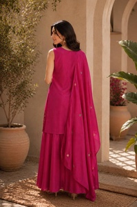 Kurti para Mujer de Alta Demanda para Bodas y Festividades, Disponible a Precio de Mayoreo de Proveedor Indio - Product Image 2