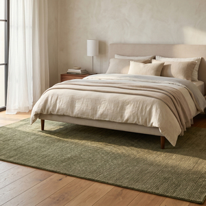 Tapis noué à la main vert Olive Meadow, tapis texturé uni minimaliste pour salon, chambre et intérieurs d'hôtel - Product Image 4