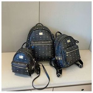 Bolso de Hombro Tipo Cubo para Mujer con Estampado de Letras Coreanas, Material PU, Cierre de Cremallera, Correa de Hombro y Diseño Unisex, a la Moda - Product Image 3