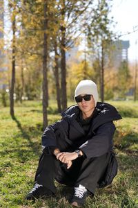 หมวกบีนนี่ขนสัตว์สีขาวปักโลโก้ตามสั่งขายส่ง |   หมวกไหมพรมถักลายนูนทำจากขนแกะแท้ 100% |   โรงงานผลิตหมวกกันหนาวราคาส่งสำหรับแบรนด์ต่างๆ - Product Image 6