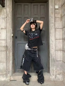 T-shirt streetwear surdimensionné et court pour homme, personnalisé OEM, en coton, imprimé graphique, style hip-hop, grammage lourd - Product Image 5