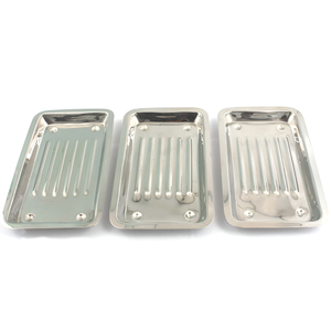 Bandeja Escalar Manual de Acero Inoxidable Alemán de la Mejor Calidad, Diseño Duradero, Ligera y Fácil de Limpiar para Uso Hospitalario y Dental - Product Image 4