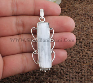 Wholesale Natural White Selenite Pendant <b>Necklace</b> Raw Satin Spar Stone Jewelry Energy Recharging Gemstone <b>for</b> Women <b>Men</b> - Product Image 6