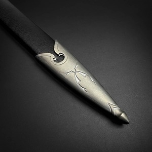Réplique d'épée médiévale de croisé en acier à haute teneur en carbone, utilisable d'une seule main, avec fourreau – Épée décorative de fantaisie pour LARP, Cosplay et - Product Image 3
