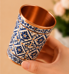 Ensemble de bouteilles d'eau en cuivre pur avec 2 verres en cuivre |   Bouteille d'eau ayurvédique |   Gourde en cuivre artisanale étanche pour la maison - Product Image 1