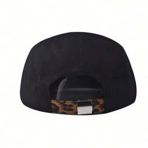 Gorra Snapback Ajustable de 5 Paneles con Visera Plana y Diseño de Leopardo, Nueva Moda 2026 - Product Image 5