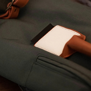 Sac de golf en cuir véritable en forme de baril avec logo et couleur personnalisés, fermeture éclair, design unisexe, capacité 3L+, plusieurs tailles disponibles - Product Image 5