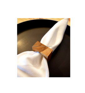 Juego de servilleteros de madera artística con acabado artesanal diseñado para fines de decoración de mesa de comedor de granja vintage rústica - Product Image 3