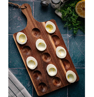 Plateau à œufs en bois sculpté à la main avec poignée pour œufs à la crème