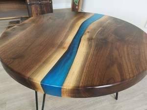 Table basse en bois et résine époxy bleu ciel, style vintage, qualité supérieure, personnalisable, pour salon, avec tabouret professionnel - Product Image 2