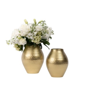Juego de 2 jarrones decorativos de aluminio martillado con doble textura, modernos, en oro y plata, para decoración de la sala de estar. - Product Image 3