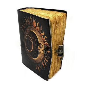 Diario Rústico Hecho a Mano de Cuero Genuino con Grabado de Sol y Luna, Papel Vintage con Borde Desflecado, Libro de Hechizos en Blanco para Escribir - Product Image 4
