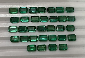 Esmeralda Natural calibrada, forma octagonal de esmeralda de 7x5mm, gran claridad y brillo - Product Image 4