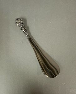 Luxury Vintage Brass Shoehorn With Ornate Handle Traditional Home Decor Indoor Tabletop Living Room Accessory - Product Image 3