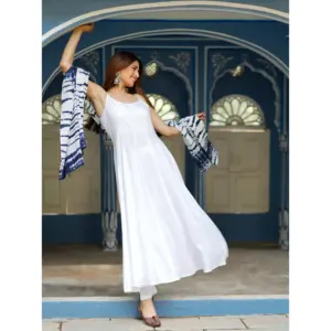 ชุดเดรสสีขาวลายพิมพ์ดิจิทัลแบบไทได ไร้แขนทรงดินสอ เป็นมิตรกับสิ่งแวดล้อม สำหรับเทศกาลต่างๆ ผลิตจากผ้าเรยอน แฟชั่นอินเดียรุ่นล่าสุด - Product Image 2