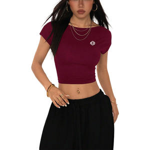 เสื้อครอปเปิดหลังแฟชั่นสำหรับผู้หญิง ขายส่ง เสื้อยืดทรงเข้ารูป ยืดได้ สไตล์สตรีทแวร์ฤดูร้อน รับทำโลโก้ตามสั่ง ผู้ผลิตเสื้อยืด OEM เสื้อผู้หญิง - Product Image 4