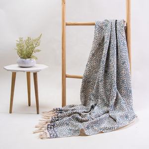 Belle couverture de canapé en gros pour décoration intérieure de luxe Couvertures de lit en coton léger et imprimé - Product Image 4