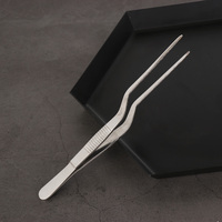 Pinces de cuisine professionnelles en acier inoxydable pour une présentation précise des aliments et une utilisation en cuisine Altomme instruments