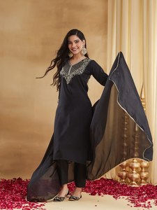Ensemble Kurta et pantalon droit brodé noir de créateur pour femme, tenue de soirée, Salwar Kameez pakistanais avec Dupatta - Product Image 3