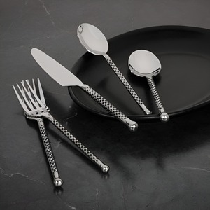 ชุดช้อนส้อมสแตนเลสขัดเงาหรูหราทันสมัย SilverSpiral Elite ด้ามจับแบบเกลียว ปลอดภัยสำหรับเครื่องล้างจาน เป็นมิตรกับสิ่งแวดล้อม - Product Image 2