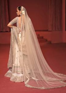 Robe de mariée pakistanaise haut de gamme, couleur rose poudré lavande, style sculptural, Lehnga Choli avec épaulettes structurées et rembourrées - Product Image 2