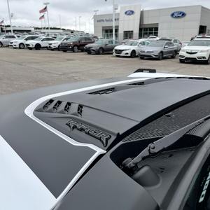 Ford Bronco Raptor 4x4 de 4 Puertas Usado, Modelo 2025 - Product Image 3