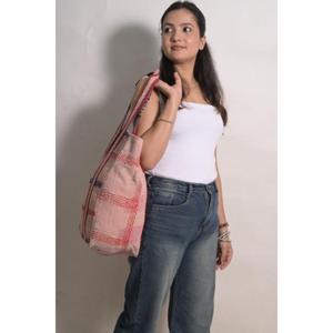 Bolso de Mano de Algodón Kantha Hecho a Mano en India, Bolso de Hombro Boho para Mujer, para Compras y Mercado - Product Image 4