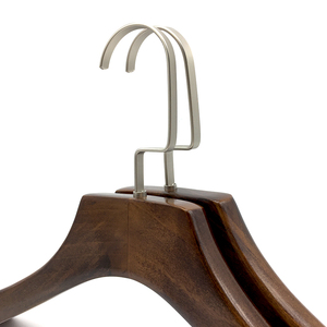 Perchas de Madera para Hombre de Buena Calidad con Logotipo Personalizado para Tiendas de Ropa, Perchas para Abrigos y Ropa - Product Image 4