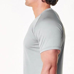 Camiseta de gimnasio cómoda y duradera para hombre, 100% algodón, corte holgado, estampada, de color sólido, hecha en Pakistán. - Product Image 6