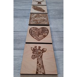 Sous-verres élégants en MDF gravés au laser pour la décoration de la maison, tapis et coussinets de protection de table durables - Product Image 1