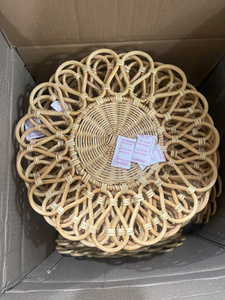 Assiette en rotin naturel faite à la main, accent décoratif pour la maison avec un design intérieur vintage bohème - Product Image 2