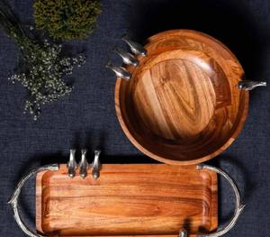 Juego de 2 piezas de cuencos/tableros redondos de madera minimalistas hechos a mano Elley con asa de metal para bodas y Diwali - Product Image 3