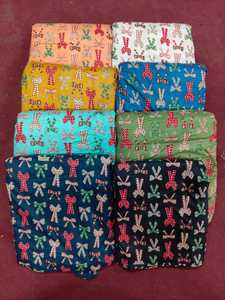 Tela de Algodón Premium Estampada, Diseño Floral Artesanal Sostenible con Estampado a Mano para Ropa de Verano y Decoración del Hogar - Product Image 4