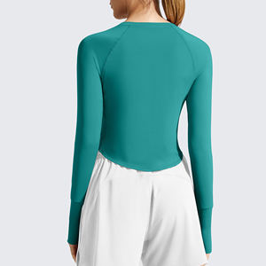 Nouveau haut de yoga tendance pour femmes, avec logo personnalisé, couleur unie, design activewear, haut de sport pour la gym, le fitness et l'entraînement, en nylon. - Product Image 3