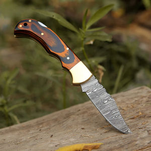 Cuchillo Plegable de Acero de Damasco Hecho a Mano con Mango de Madera, Cuchillo de Bolsillo Personalizado de Acero de Damasco - Product Image 5