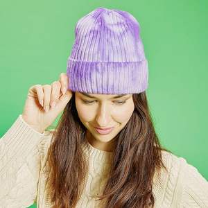 Bonnet tricoté 100 % acrylique dégradé tie-dye pour adulte avec broderie, coloré, chaud et doux, modèle 2026 - Product Image 5