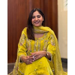 Beaux vêtements et accessoires musulmans traditionnels haut-bas et Dupatta pour la fête - Product Image 4