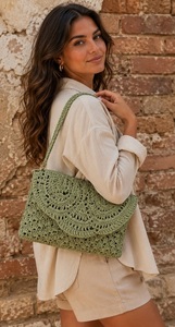 Pochette au crochet bleue style bohème avec fermeture à bouton, taille personnalisée, pour soirées estivales - Product Image 4