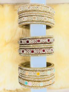 Bracelet de poignet unique fait main en laiton MN EXPORTS pour femmes, origine Uttar Pradesh, style classique mariage islam chrétien international - Product Image 3
